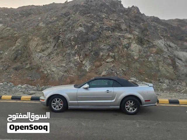 للبيع فورد موستنج موديل 2006 - V6