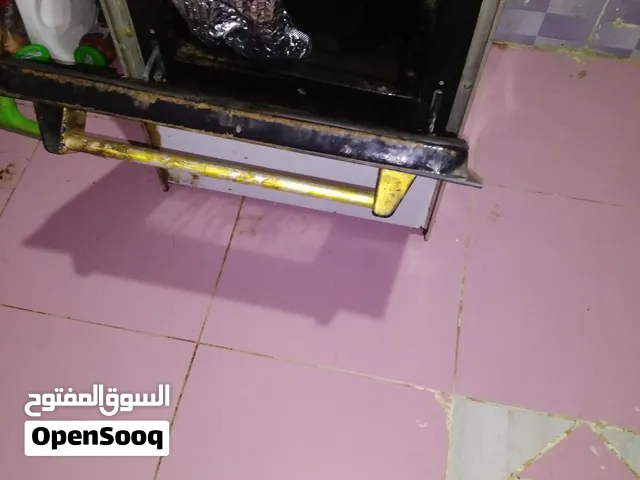 بوتاجاز اربع عيون وفرن شغال بالمنظم والخرطوم