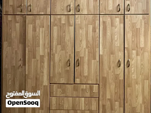 خزانة طابقين للبيع مع عفش بيت للبيع