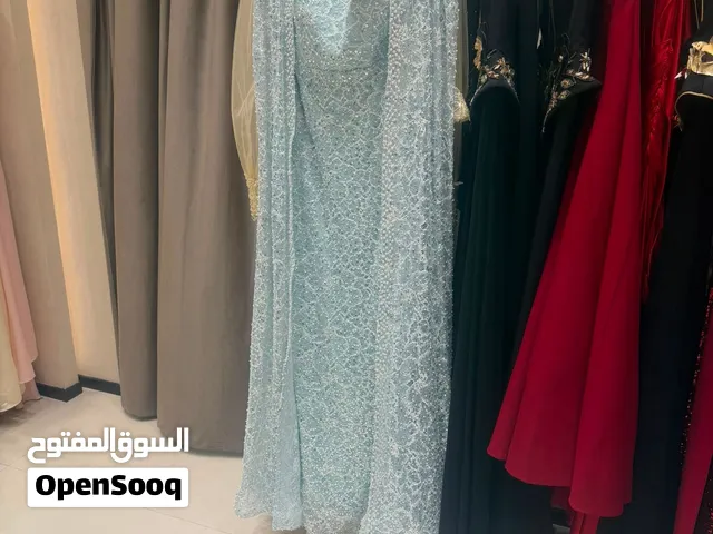 للبيع فستان سهره ازرق راقي لبسه واحده بحاله ممتازة
