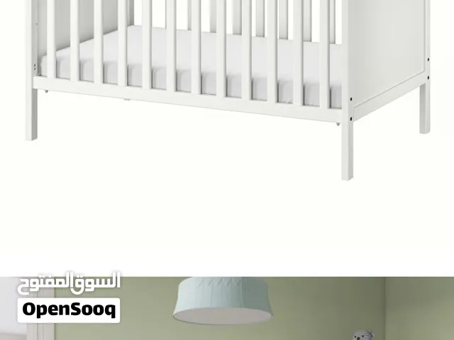 سرير اطفال من ايكيا