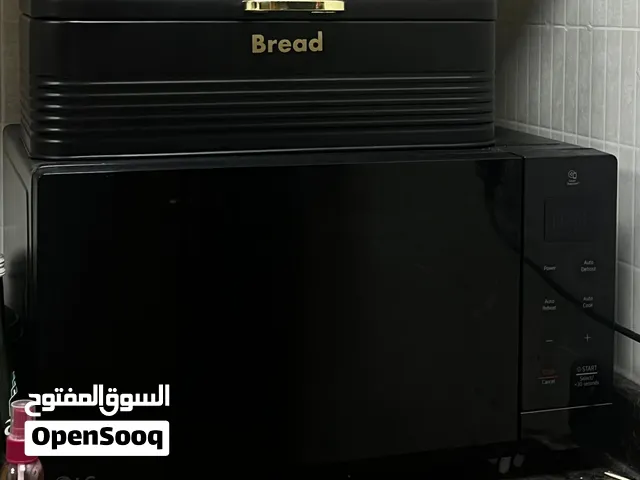 LG Black Countertop Microwave - 30L Capacity - Excellent (price can be discussed) (seriousbuyers
