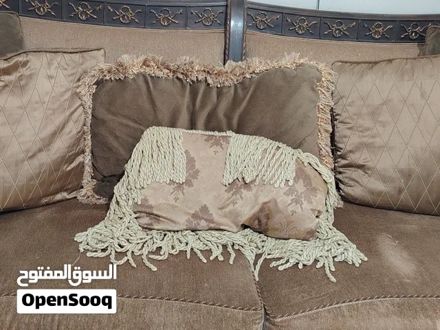 طقم كنب بني مرتب