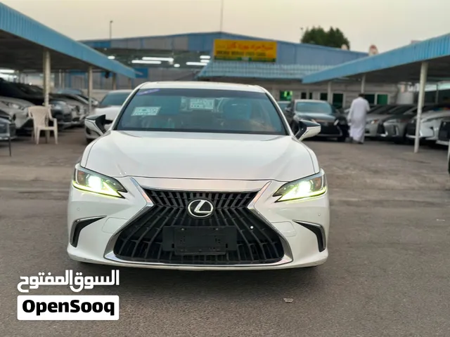 Lexus ES300 GCC model 2023