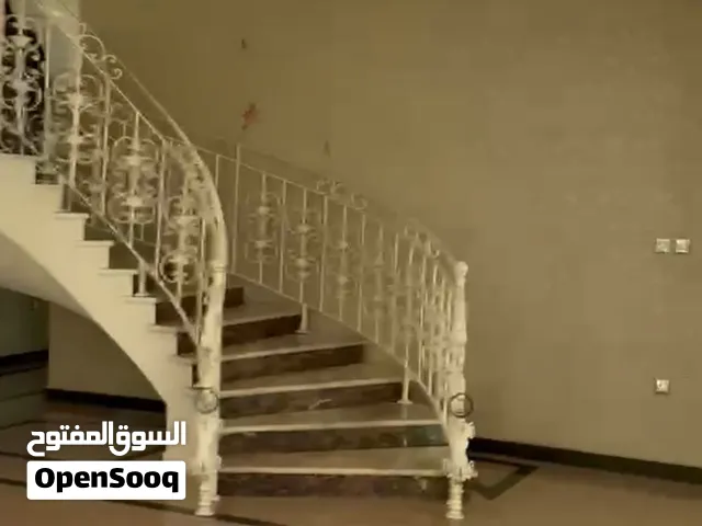 للايجار سكنى وحضانة فيلا 750 متر زاويه وارتداء بالمنصوريه طابق ونصف