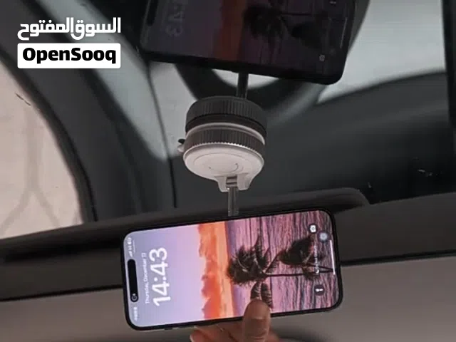 “الحامل المغناطيسي الذكي – ثبّت جوالك بثقة في السيارة أو المكتب أو أي مكان!”