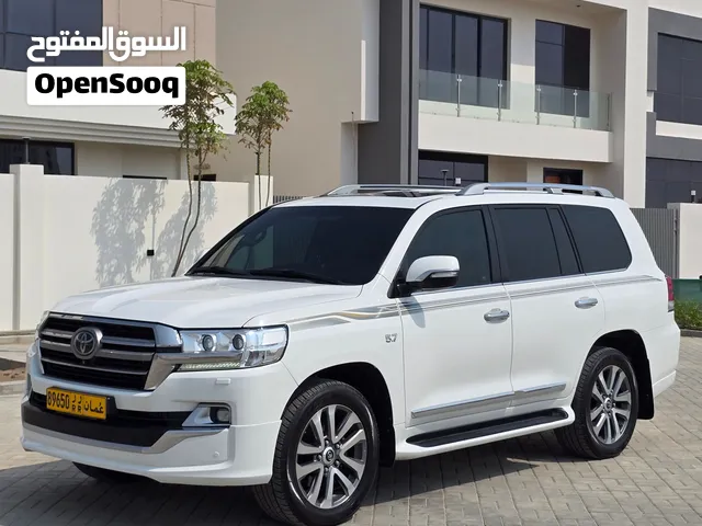 Used Toyota Land Cruiser in Muscat