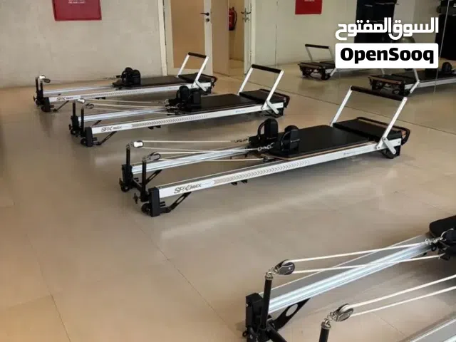 اجهزه بيلاتس ريفورمر ماركة كنديه Merrthi عددهم 4