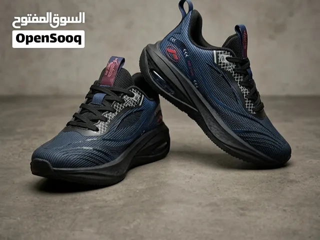 Brand New Stylish Sneakers – Size [40]