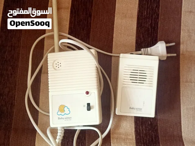 جهاز كهربائي للمتابعة الاطفال وسماعهم