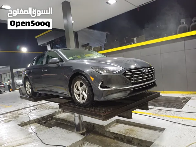 هيونداي سوناتا 2022 ماشية 15500km السيارة بحالة الوكالة ضمان شاسية كير ماكينة
