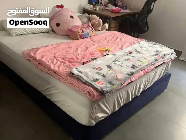 صندوق سرير 160 سم ب 200 متر 500 ريال من دون مرتبه
