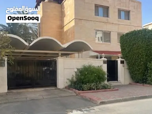 فيلا للبيع في الرميثية قطعة 9