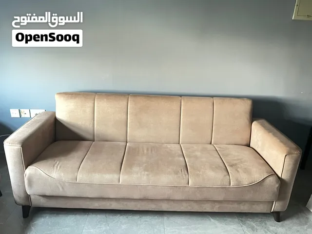 كنبة سرير ثلاث مقاعد  نوعية ممتازة وشبه جديدة   clean and almost new sofa bed 3 seats high quality