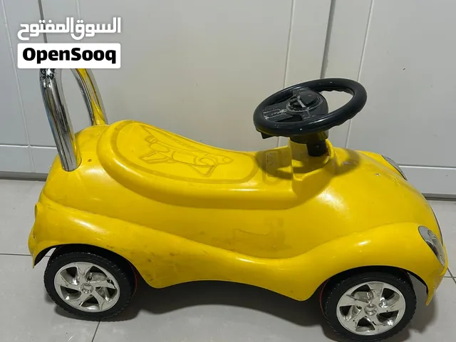 سيارة أطفال