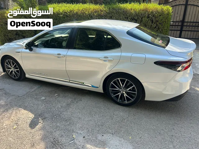 تويوتا كامري 2023 وكاله عبداللطيف. اللون صدفي كلشي   يخص السياره ناشره