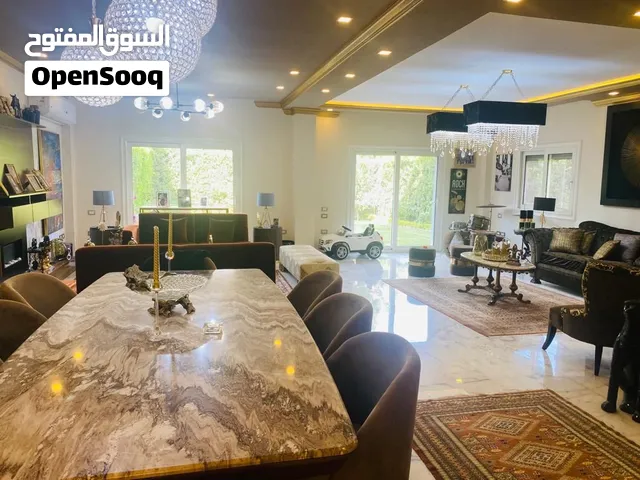 توين هاوس للبيع في مدينة الشيخ زايد داخل كمبوند حدائق الكونتيننتال،