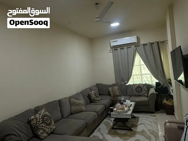 كنب فاخر للبيع – 1700 درهم فقط!