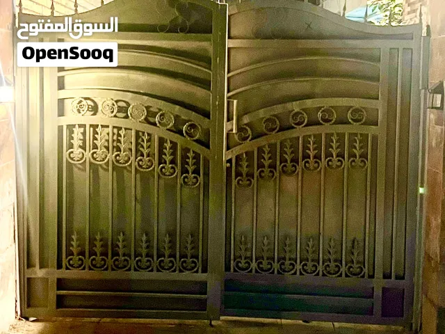 باب حديد خارجي مستخدم للبيع