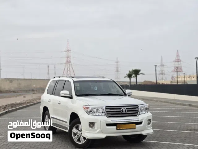 Used Toyota Land Cruiser in Muscat