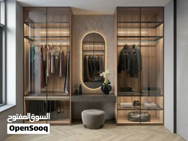 خزائن حائط تصاميم عصرية ظرف زجاج بانوراما مضيئة تفصيل أحدث الموديلات حسب الطلب