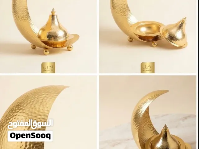 اواني تقديم ذهبية