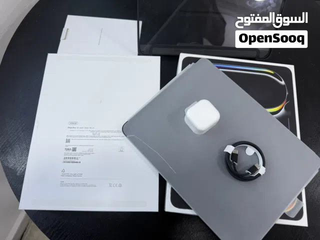ايباد برو M5 واي فاي 256- 13 انش -3 دورات شحن فقط