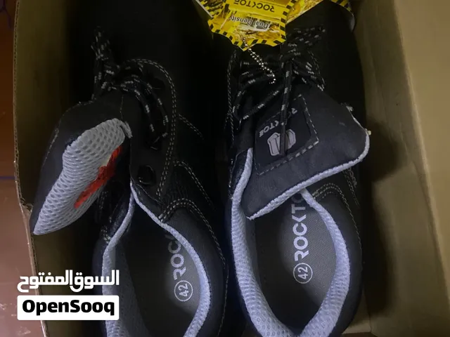جوتي جديد من الدوام