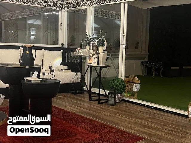 للبيع خيمة ملكية 6 ب 4 مع الأثاث مشروطه من الخرير نظيفه تبارك الرحمن
