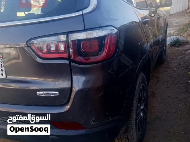 جيب كومباس للبيع موديل 20 فور ويل 2400 رقم بغداد