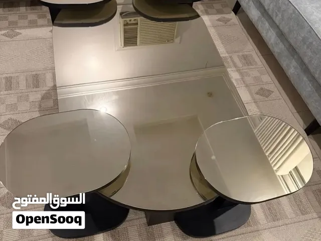 للبيع طاولة ضيافة مع الخدمة