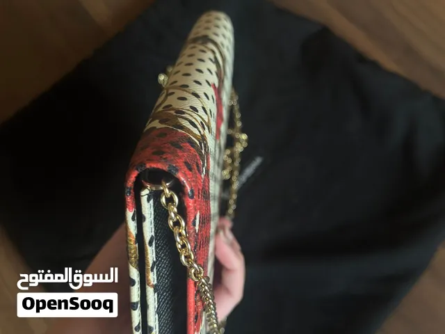 Dolce & Gabbana wallet on chain