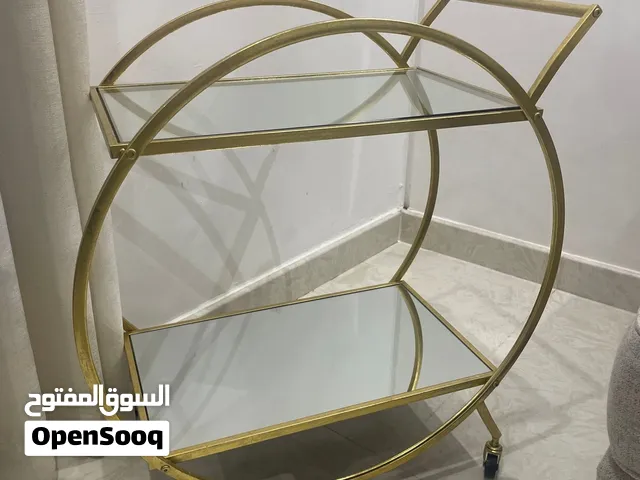 ميز تقديم بحاله جيده