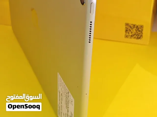 ايباد برو 12.9 إنش (الجيل الثاني) 64 جيجا فضي بطارية 92% مستعمل كالجديد