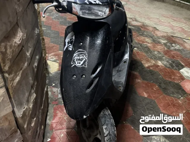 هوندا ديو 3 حالة نضيفه ما عليها تعديلات او تزويد الدراجه وكاله السعر (400)
