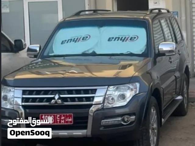 Sedan Toyota in Muscat