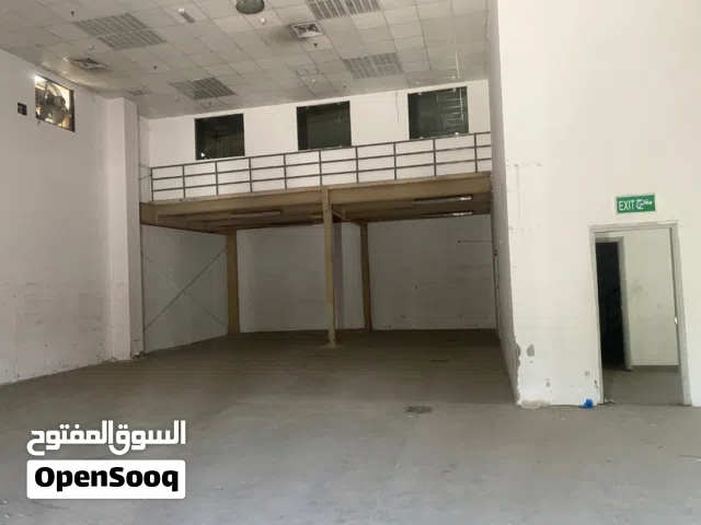 مصانع ومخازن