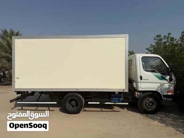 نصف شاحنة مقفل هونداي