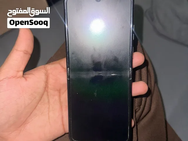 Motrola Razr 50 Black and Grey