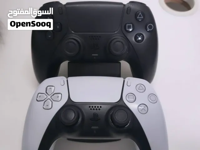 ايدين ابلاستيشن اصليات و على الفحص بفحصلك كل ايد قبل ما تستلمها