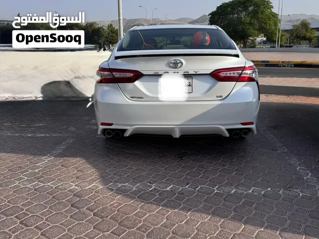 Toyota camry white 2019 V6 GCC
