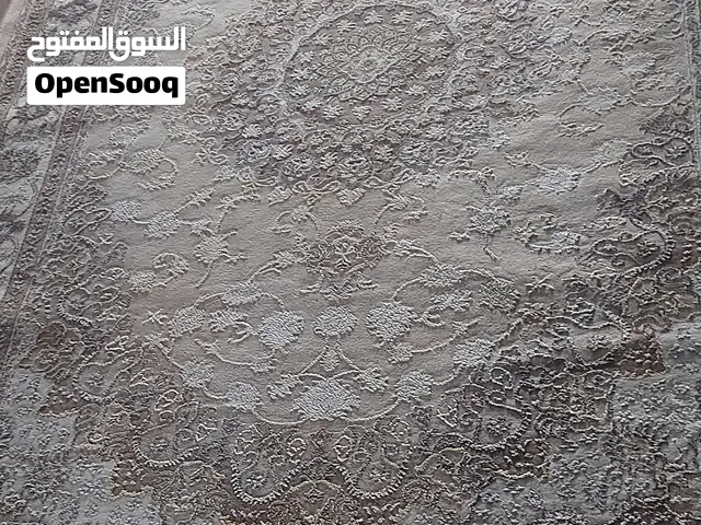 سجادة للبيع في ابو ظبي معسكر ال نهيان
