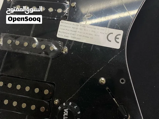 بيجارد جيتار كهربائي نظيف وعليه لصقاته جديد