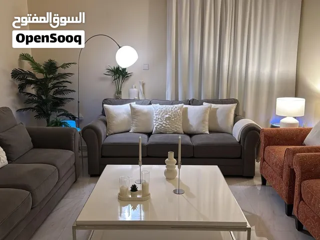 طقم كنب مستعمل بحالة جيدة جدا للبيع