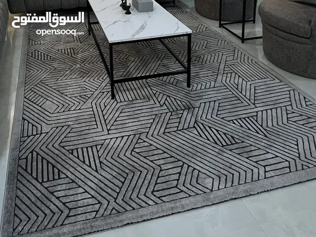 Carpets for sale, original carpets, strong and excellent quality. Colors: gray and black.