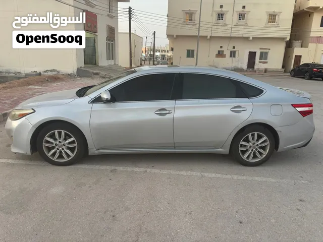 تويوتا افالون 2014