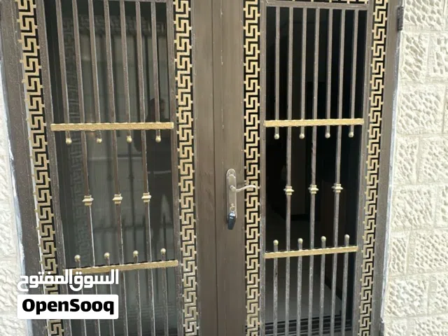 نشتري نشتري جميع انواع الشبابيك المنيوم والبواب الخشب والحديد