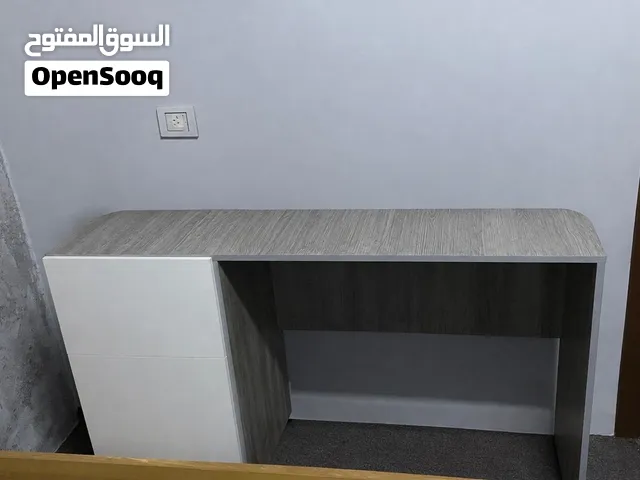 مكتب دراسة بحالة ممتازة