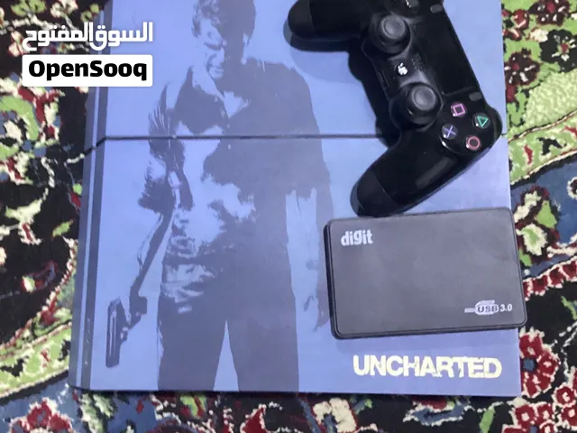 بلي ستيشن 4 باندل مستعمل + هارد خارجي 500GB + يدة اصلية + العاب ( اقروا باقي التفاصيل بلوصف )