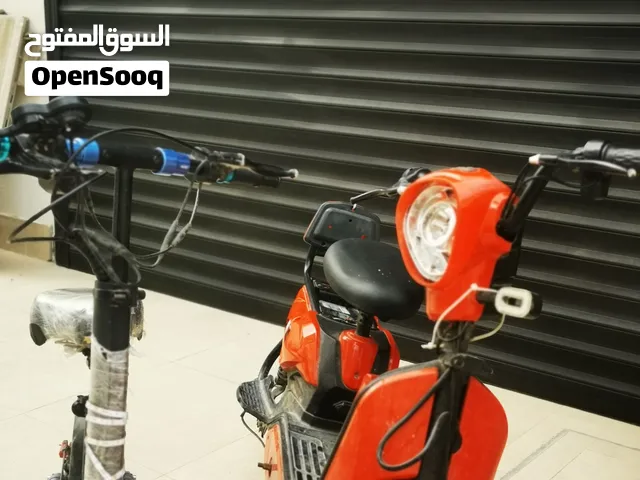 سكوترين كهربائي